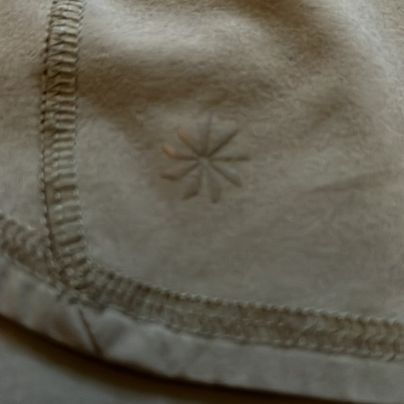 Athleta Girl shorts in grey. Size XL/14 - Picture 2 of 7
